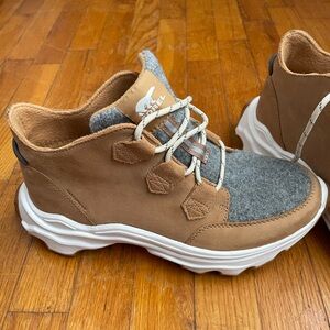 Women’s Sorel Boots -Never Worn